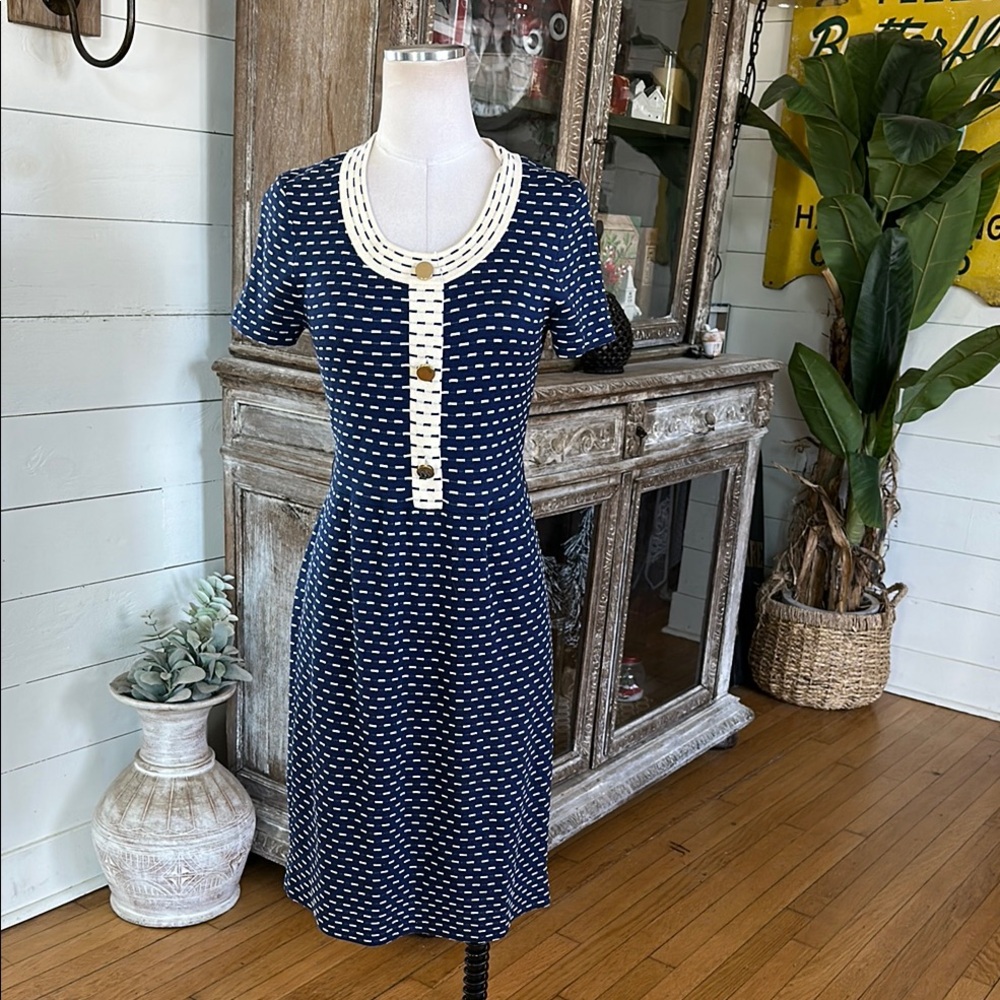 KATE SPADE KNIT SHORT SLEEVE DRESS SMALL GOLD BUTTON STRETCH NO BELT